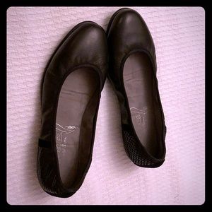 Aerosoles Black Flats